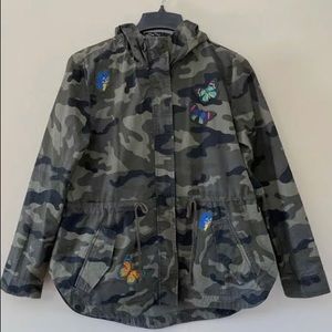 SOLD! Love Tree Camouflage Long-Sleeve Hooded Jacket With Butterfly Patches